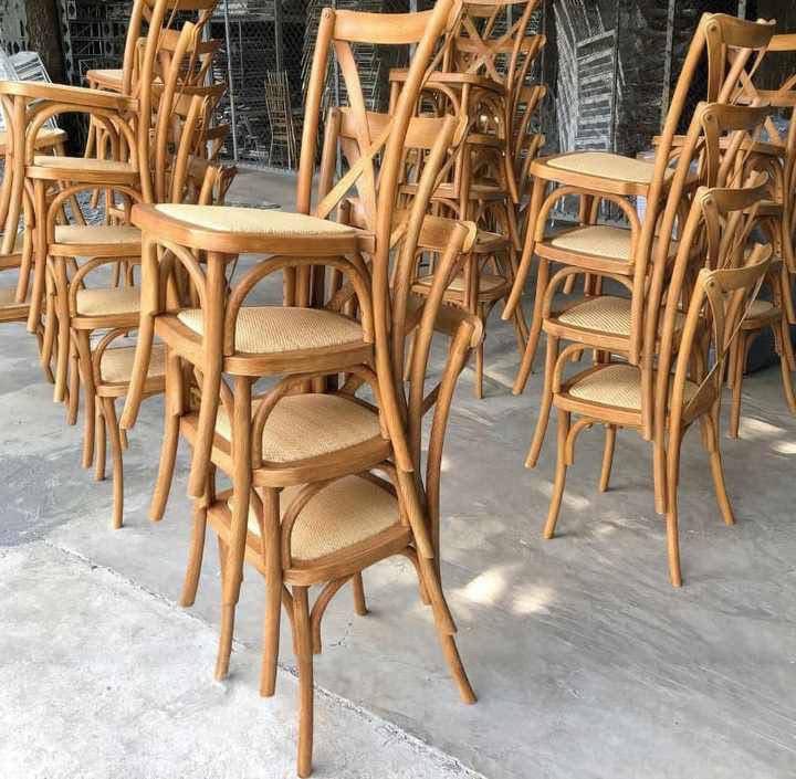 Stackable Banquet Dining Plastic X Back Resin Crossback Chair for Event Vintage Design Farm Vineyard Oak Wood X Back Chairs Wooden Brown Chair Cross Back for sale at wholesale prices