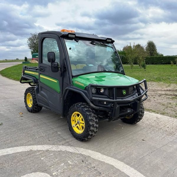 John deere Gator